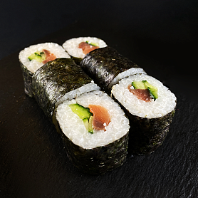 Замовити Макі з копченим лососем / доставка Миклашів