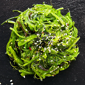 Салат хіяші з горіховим соусом / замовити їжу Пікуловичі