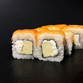 Замовити рол сирний з лососем / Люкс кафе / доставка їжі Виннички
