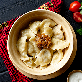 Вареники з шкварками та сметаною / Люкс кафе  замовити їжу